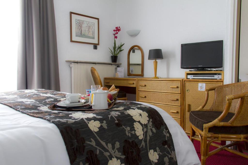 Double Room,65910352:JPEG